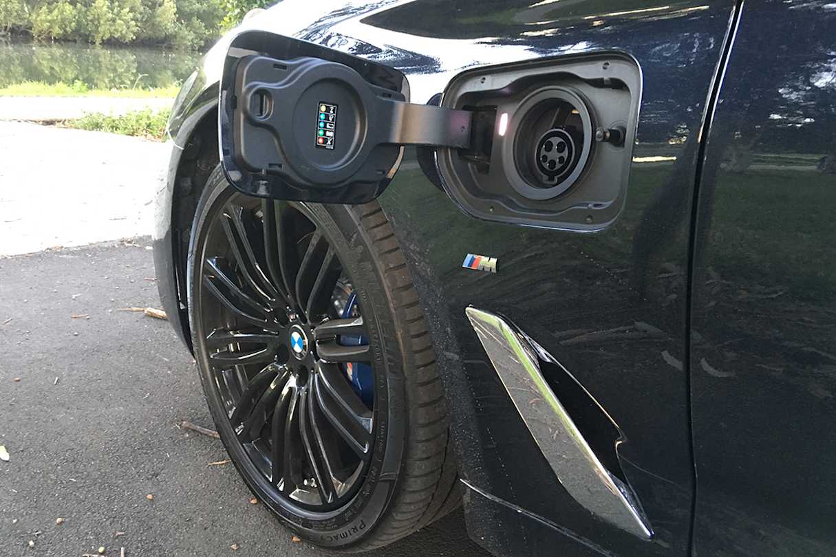 The 530e looks much the same as the rest of the range, save a few tiny giveaways. (Image credit: Andrew Chesterton)